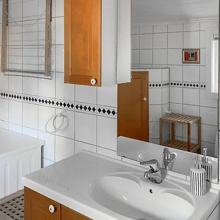 Gorgeous In Homborsund With Kitchen Holiday home Jordtveit