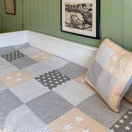 Gorgeous In Homborsund With Kitchen Holiday home