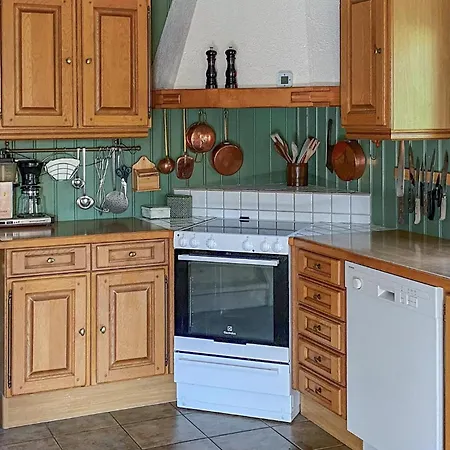 Dom wakacyjny Gorgeous In Homborsund With Kitchen Jordtveit